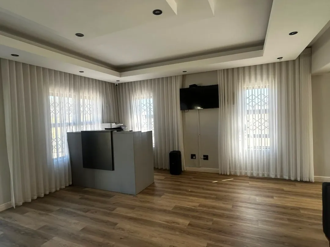 Curtains and blinds installed in De Waterkant